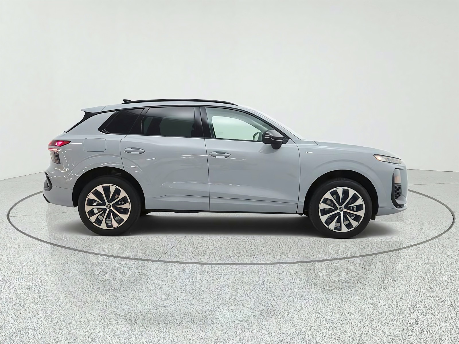 New 2026 Arrow Gray Pearl Effect Audi S line quattro image 4