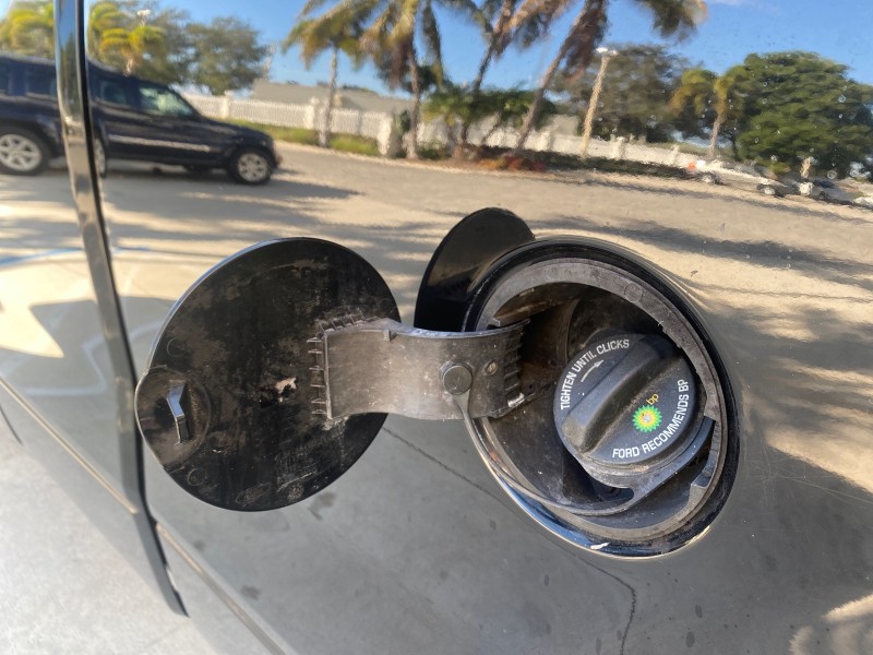 2006 Ford F-150 STX 4 DOOR LOW MILES 92,223 in ,