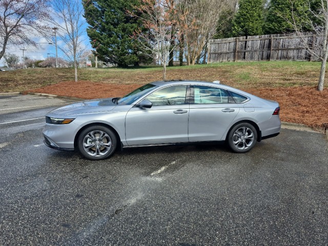 HondaAccord Hybrid6