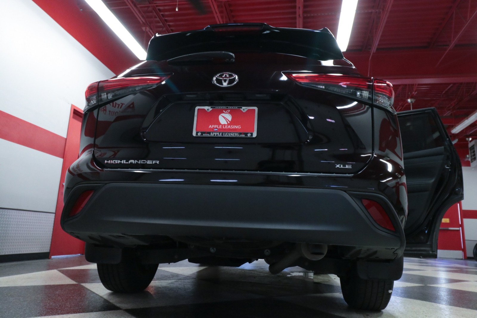 Used Car 2022 Toyota Highlander  Xle For Sale Under $35,000 In Austin, Texas