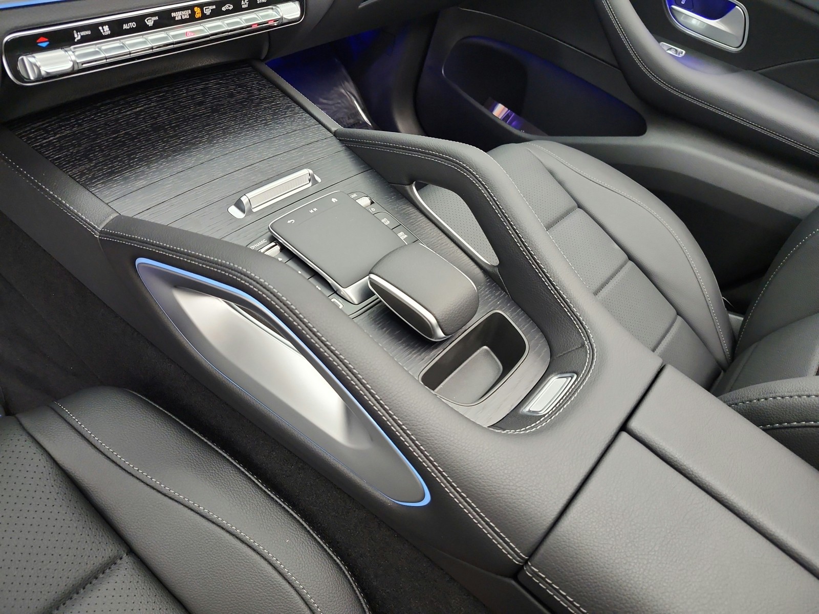 New 2026 Obsidian Black Metallic Mercedes-Benz GLE 350 SUV image 10