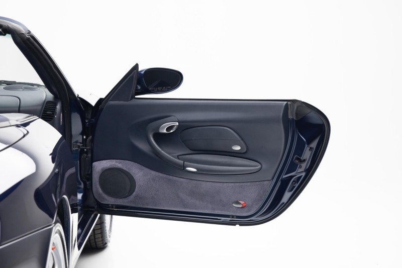 2000 Porsche 911 Carrera Carrera in , 