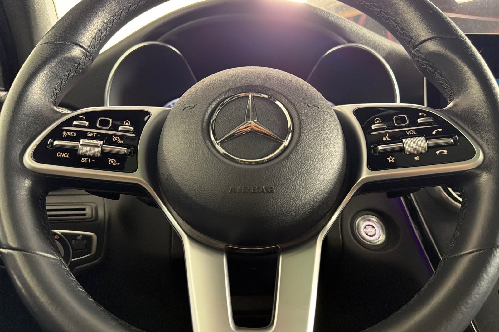 Used 2022 Black Mercedes-Benz GLC 300 SUV image 22