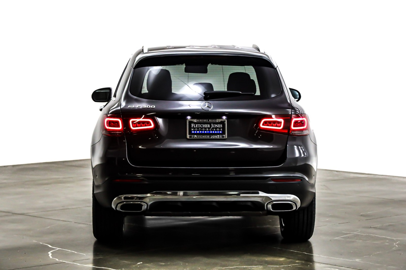 Used 2022 Graphite Grey Metallic Mercedes-Benz GLC 300 image 4