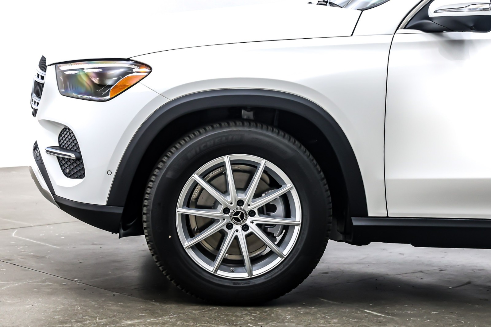 New 2026 Polar White Mercedes-Benz GLE 350 image 10