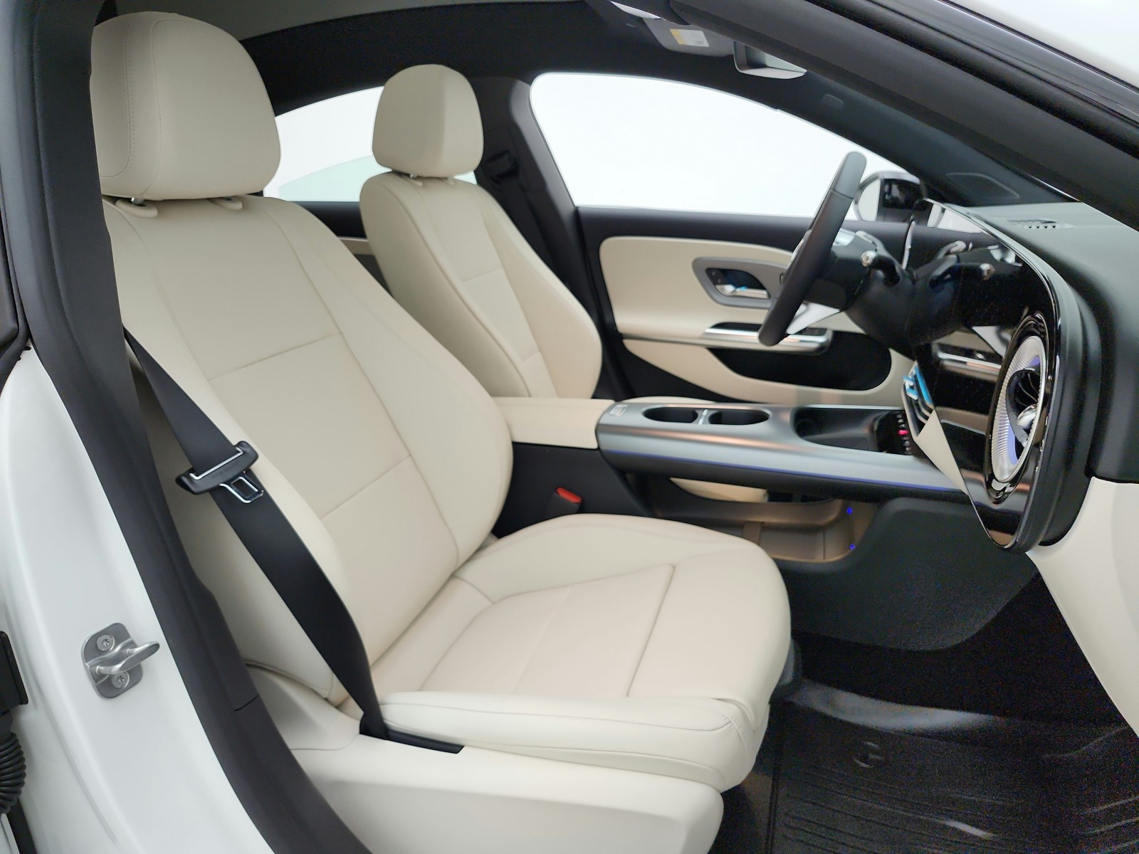 New 2027 Polar White Mercedes-Benz CLA 350 Electric 4MATIC® image 14