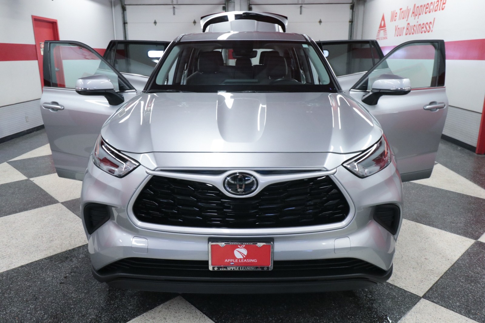 Used Car 2022 Toyota Highlander  L For Sale Under $30,000 In Austin, Texas