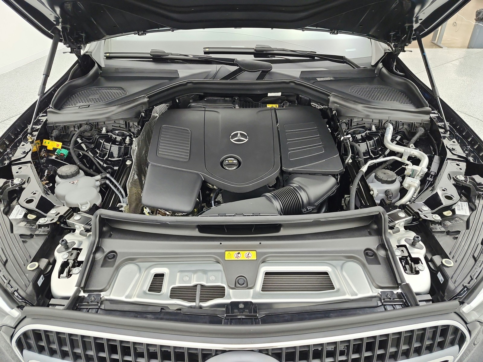 New 2026 Black Mercedes-Benz GLC 350e image 12