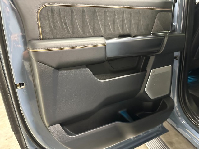 2023 Ford Super Duty F-250 SRW Platinum in , 