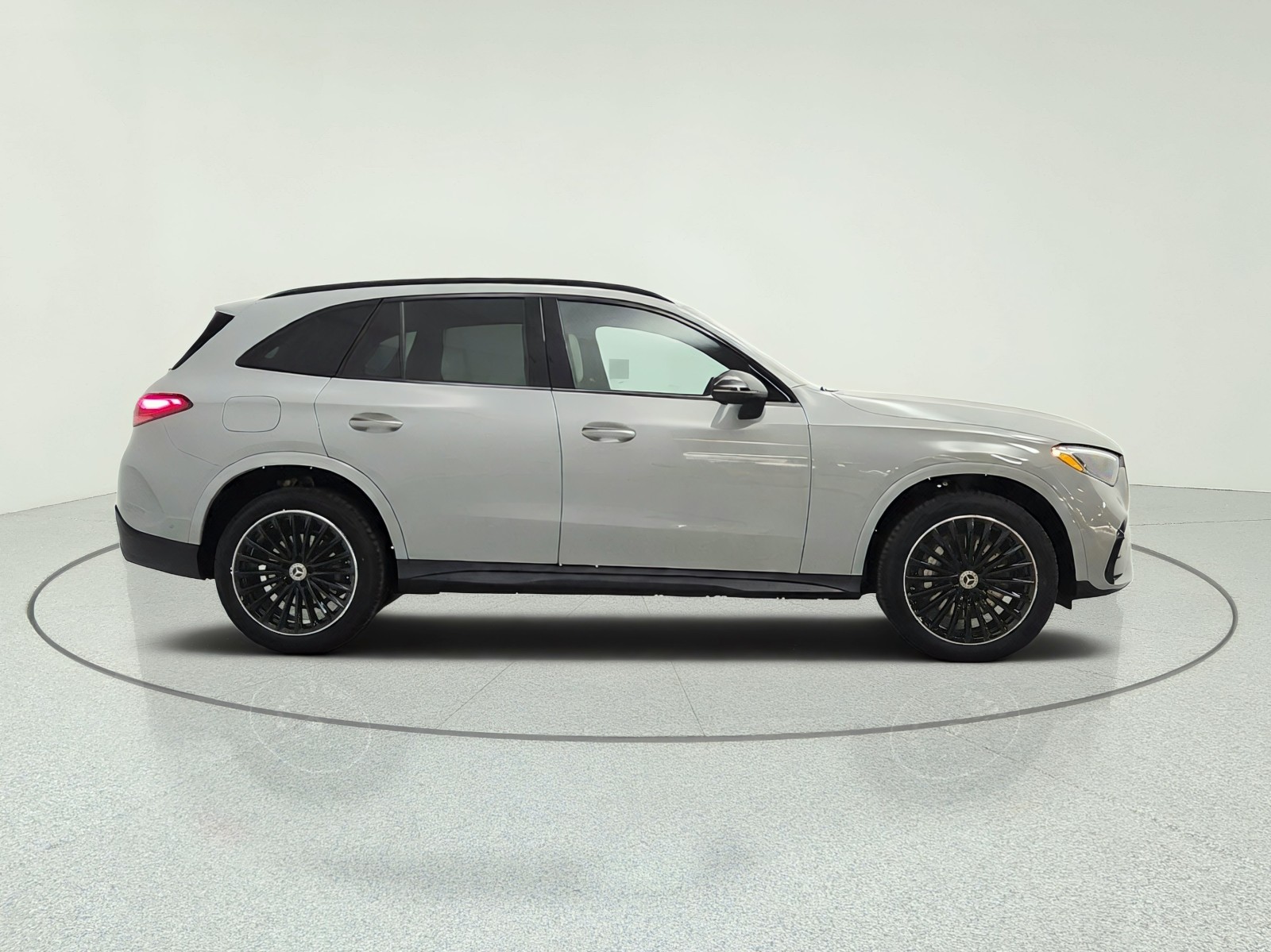 New 2027 MANUFAKTUR Alpine Grey Mercedes-Benz GLC 300 SUV image 4