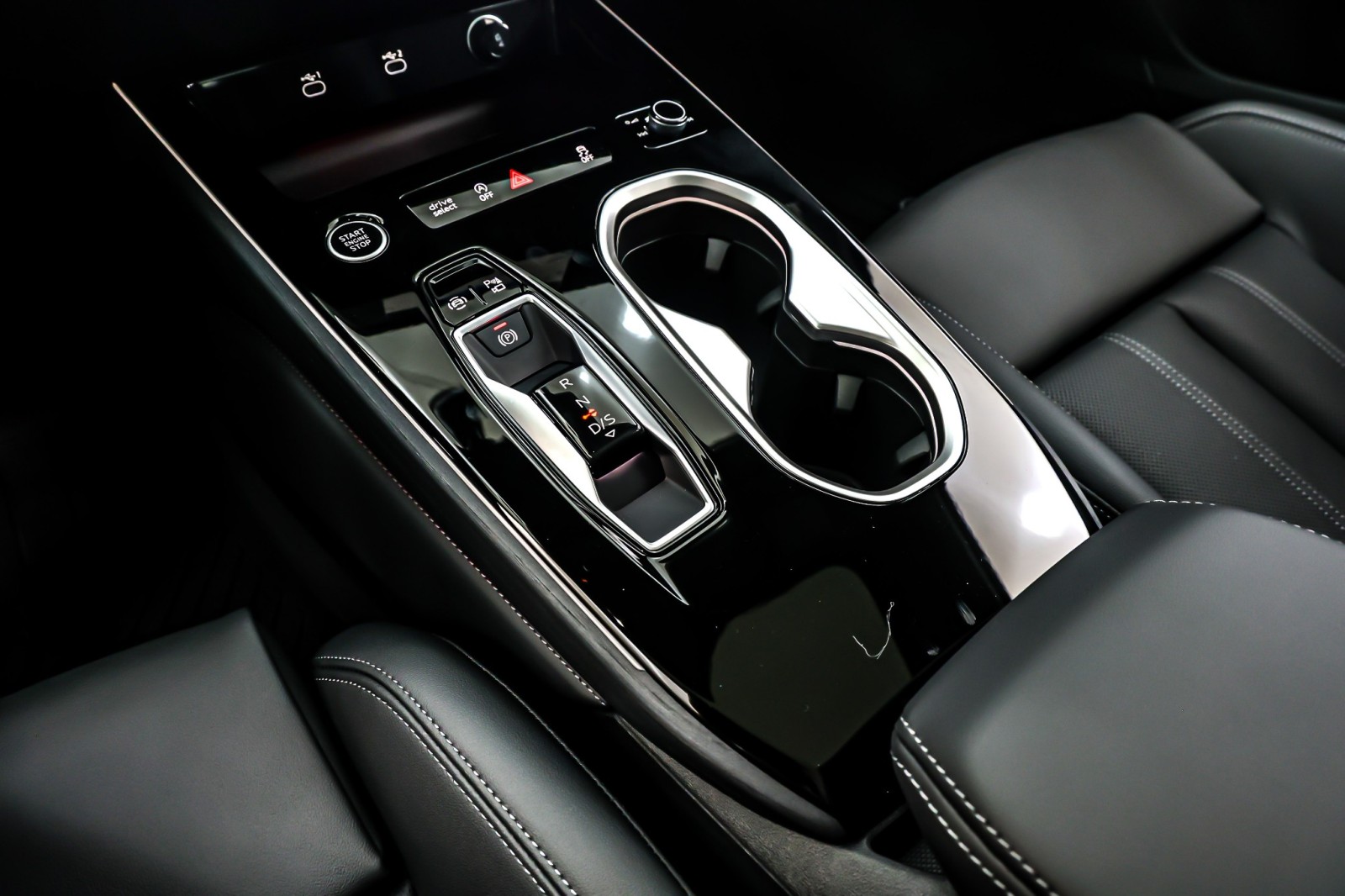 New 2026 Daytona Gray Pearl Effect Audi Premium Plus quattro image 6