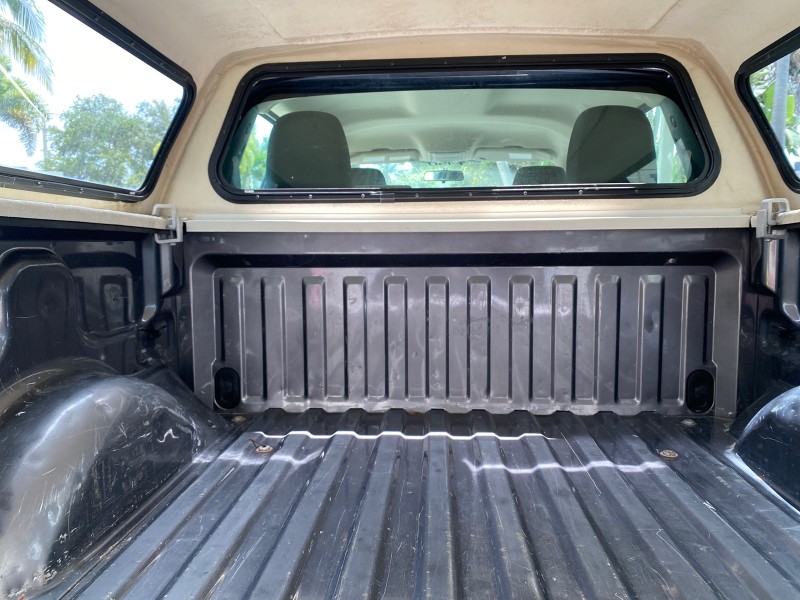 2010 Ford F-150 4 DR CREW XL LOW MILES 34,625 in , 