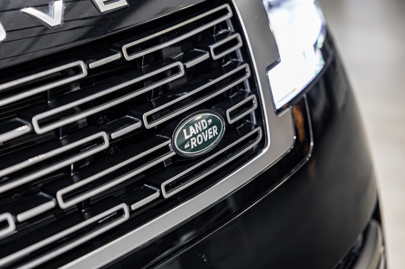 Used Car 2023 Land Rover Range Rover  Se For Sale Under $110,000 In Boerne, Texas