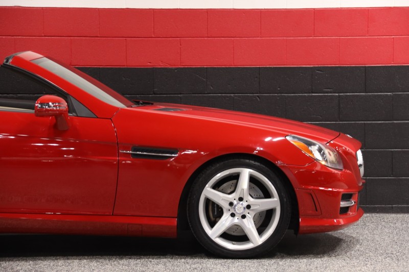 2012 Mercedes-Benz SLK 350 AMG Sport 2dr Roadster in , 