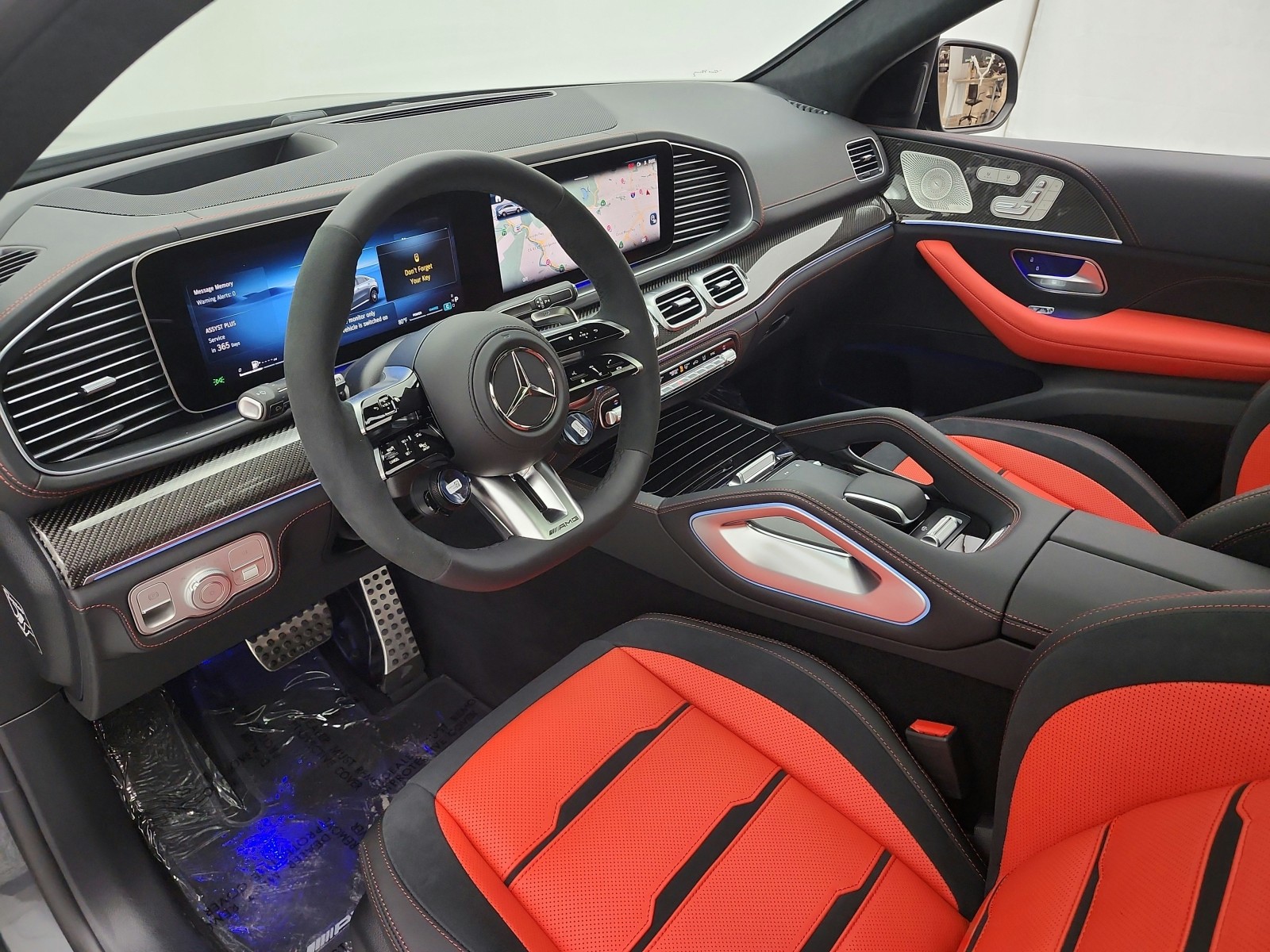 New 2026 MANUFAKTUR Silicon Grey Mercedes-Benz AMG® GLE 63 S image 9