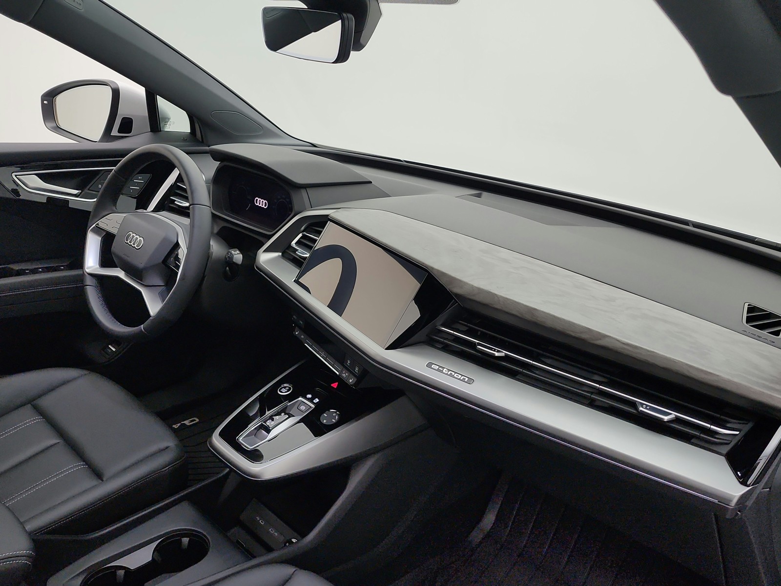 Used 2025 Glacier White Metallic Audi Premium 45 RWD image 18