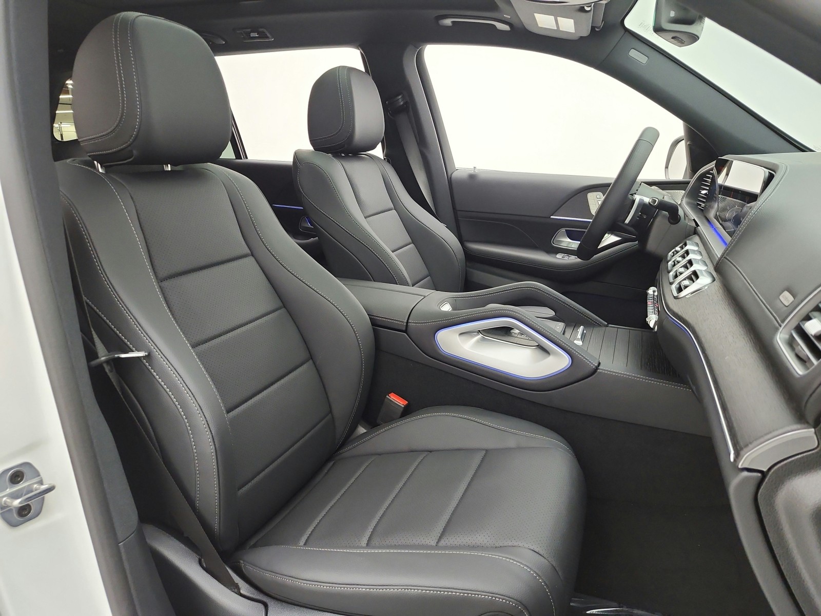 New 2026 Polar White Mercedes-Benz GLS 450 4MATIC® SUV image 14