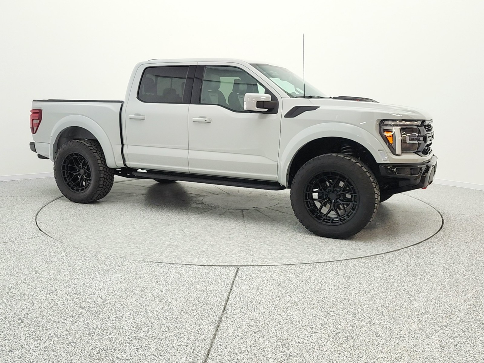 Used 2024 Avalanche Ford Raptor 4WD SuperCrew 5.5