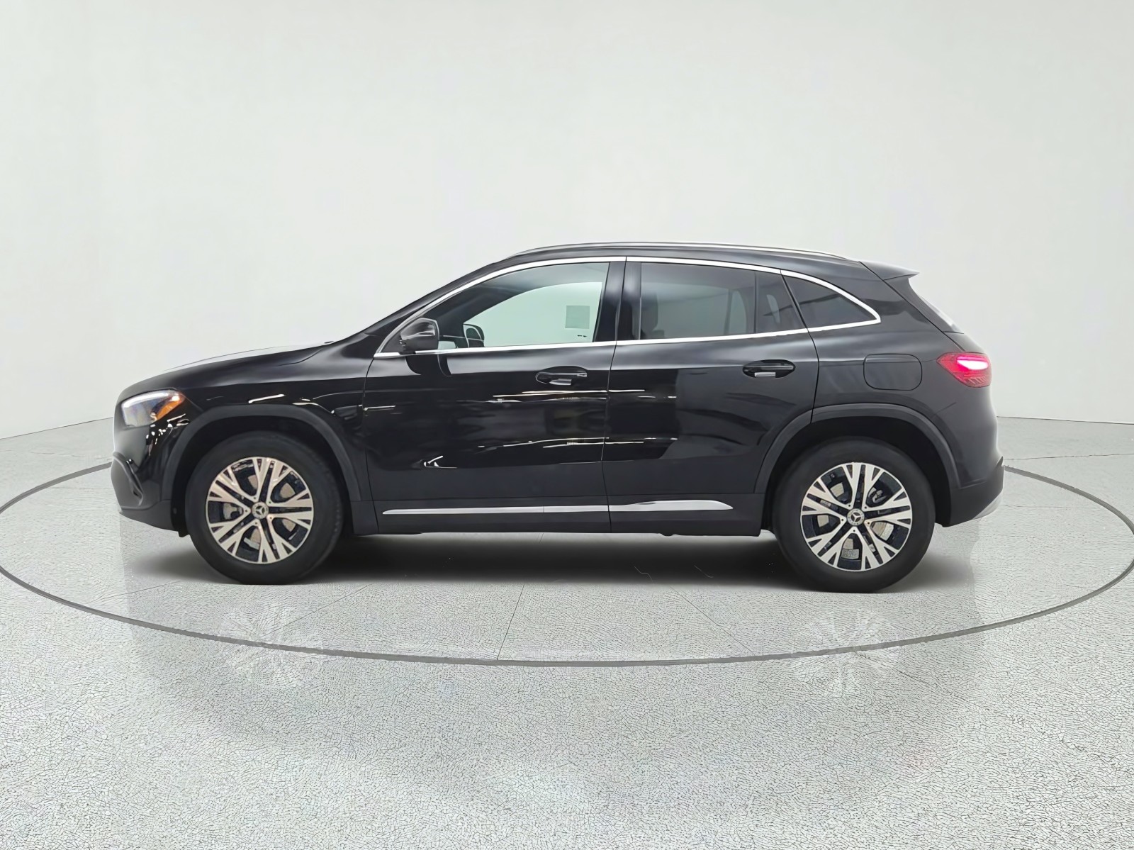New 2026 Night Black Mercedes-Benz GLA 250 SUV image 8