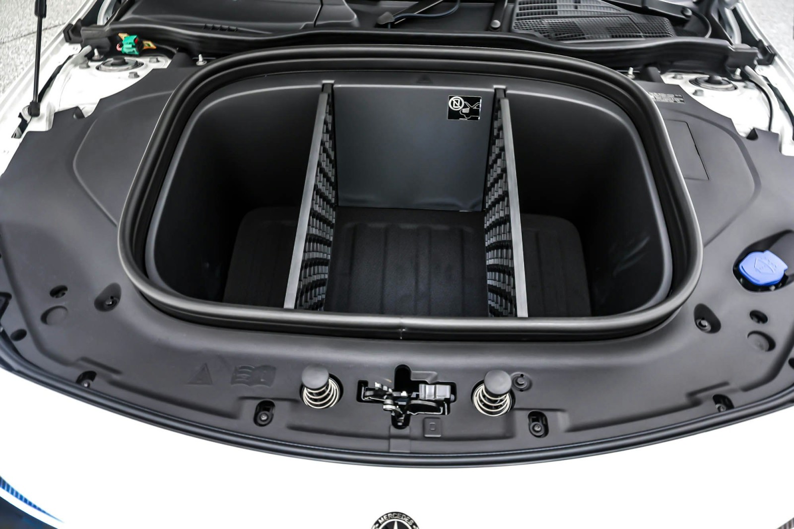 New 2027 Polar White Mercedes-Benz CLA 350 Electric 4MATIC® image 15