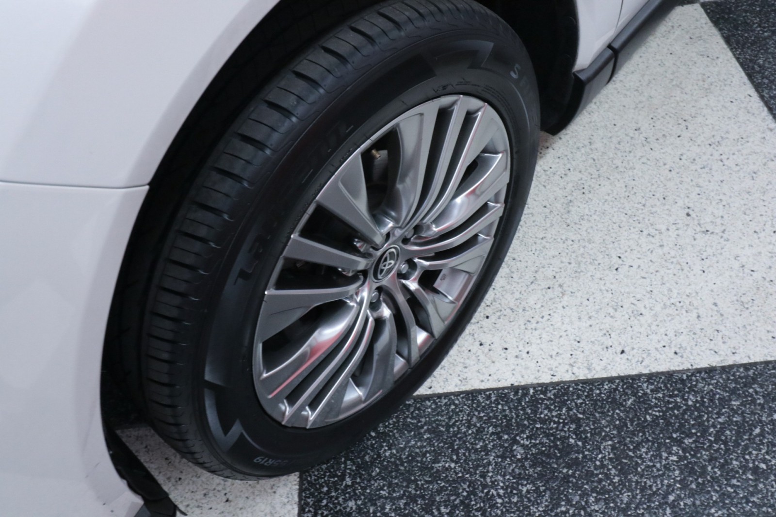 Used Car 2021 Toyota Venza  Xle For Sale Under $30,000 In Austin, Texas