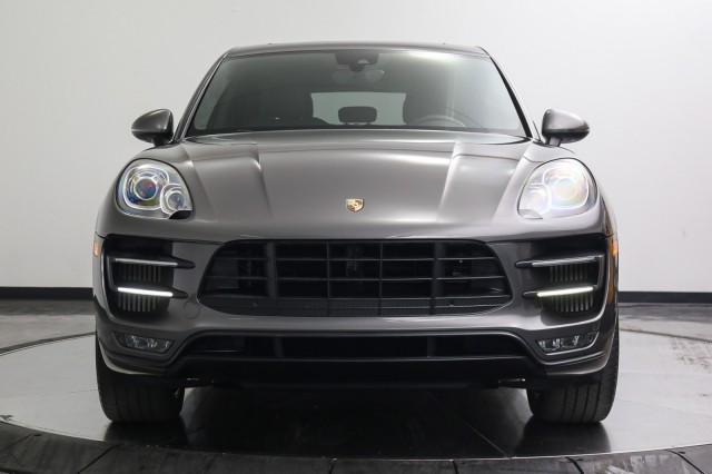 2015 Porsche Macan Turbo 2