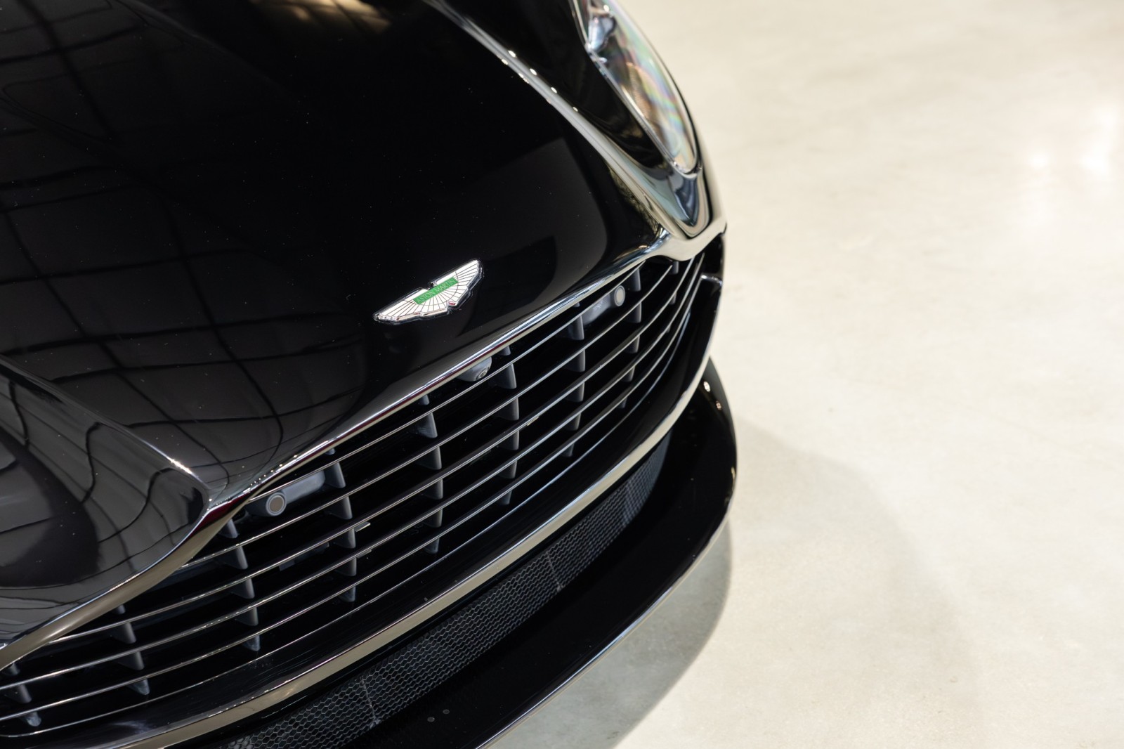 Used Car 2021 Aston Martin Db11  Shadow Edition For Sale Under $120,000 In Boerne, Texas