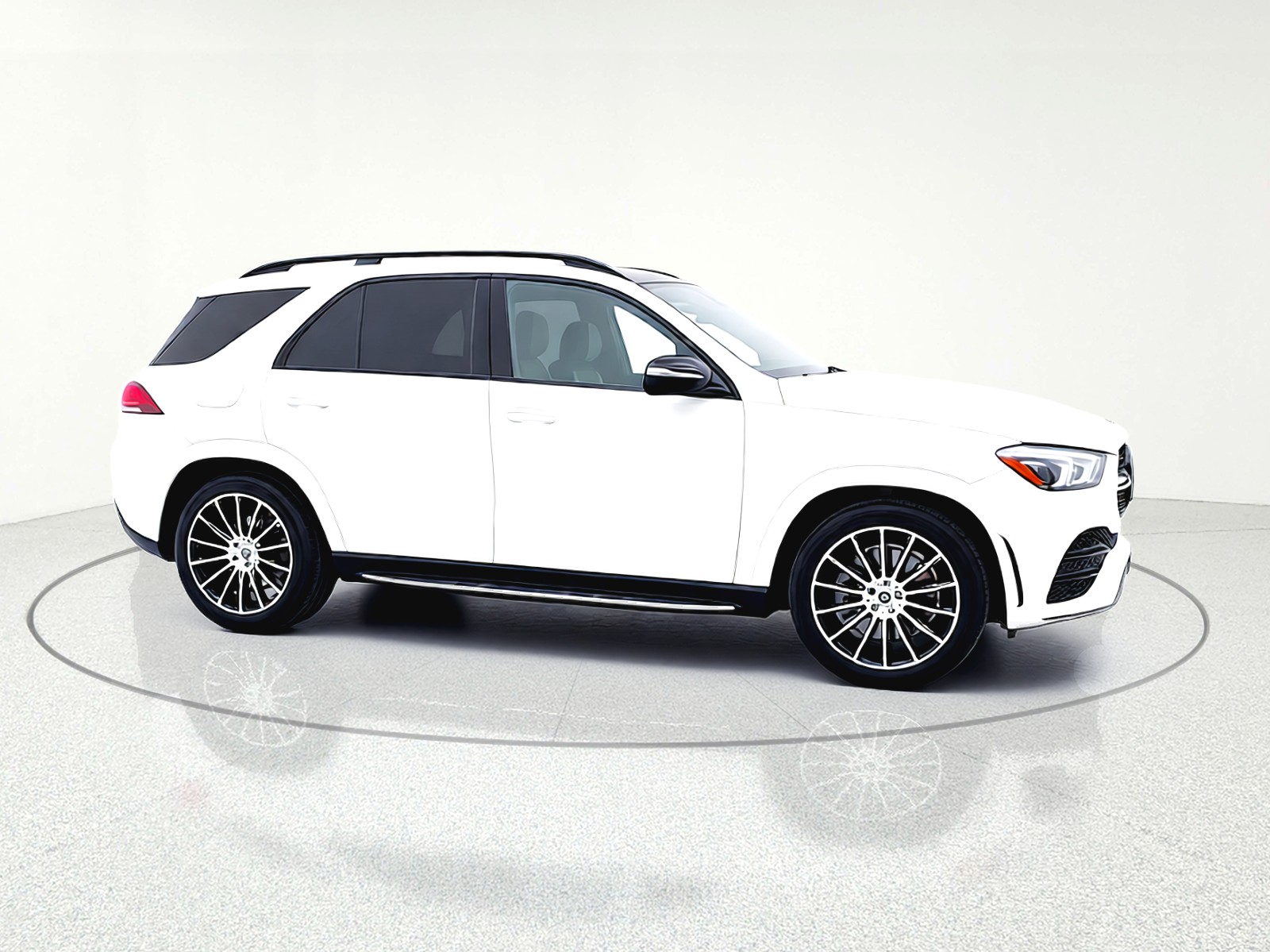 Used 2021 Polar White Mercedes-Benz GLE 580 4MATIC® SUV image 10