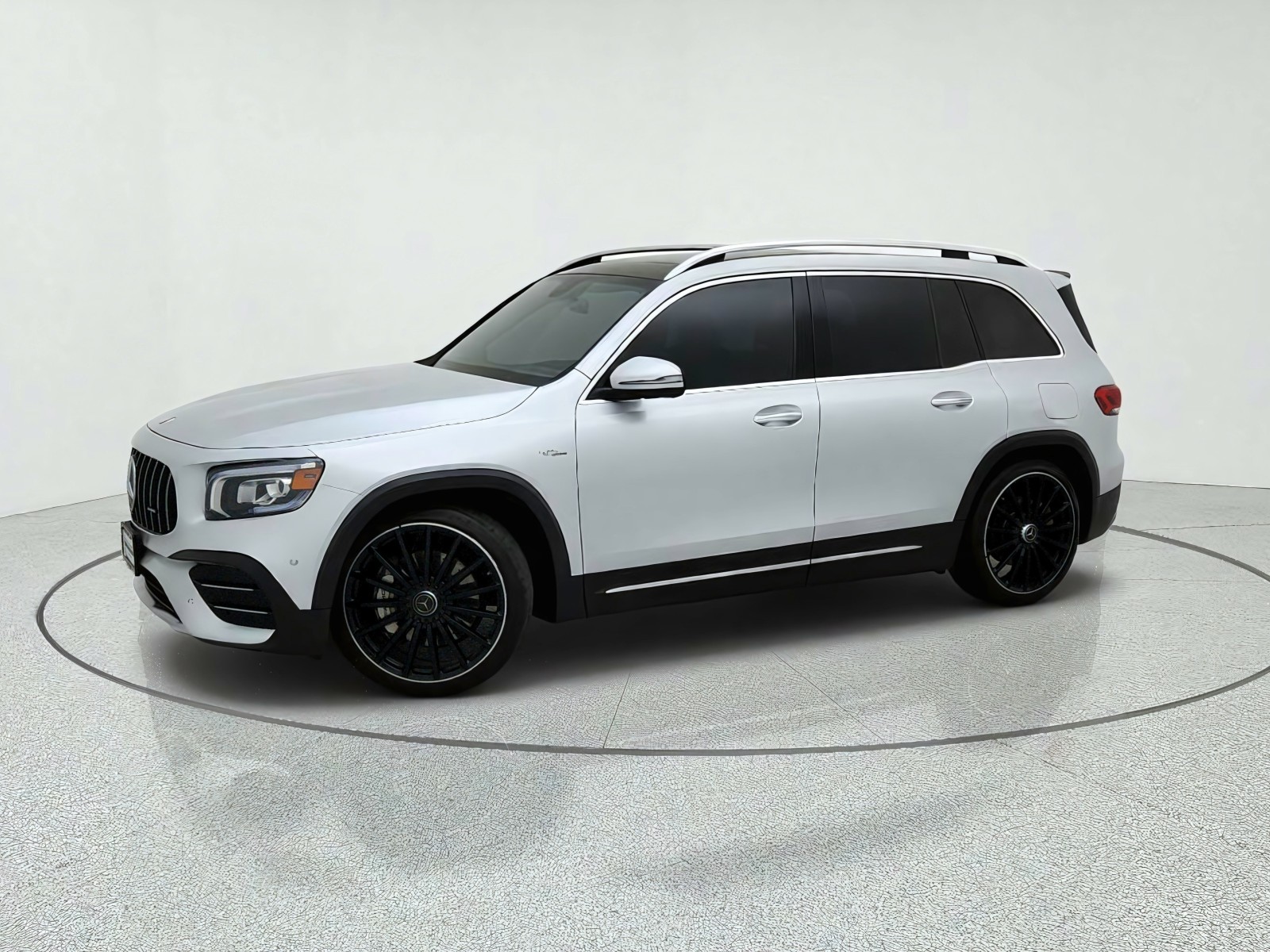 Used 2023 Iridium Silver Metallic Mercedes-Benz AMG® GLB 35 image 15