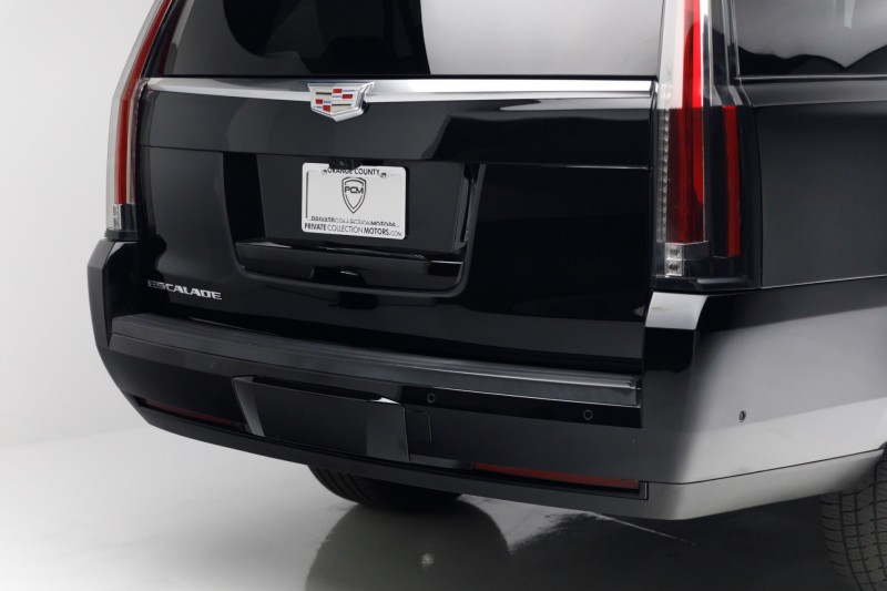 2018 Cadillac Escalade ESV Premium Luxury in , 