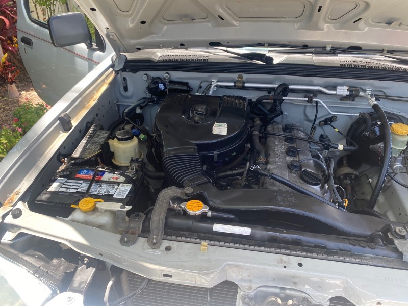 2002 Nissan Frontier 2WD XE XCAB 5 SPD AC 4 CYL in ,