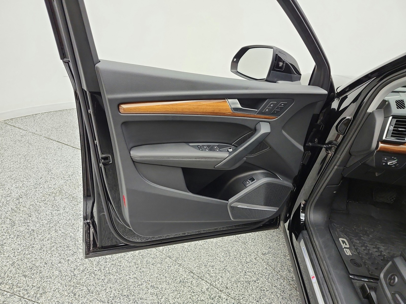 Used 2023 Mythos Black Metallic Audi S line Premium Plus image 15