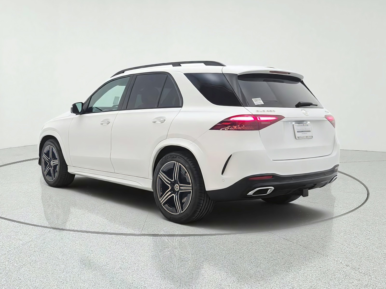 New 2026 MANUFAKTUR Moonlight White magno Mercedes-Benz GLE 450 4MATIC® SUV image 7