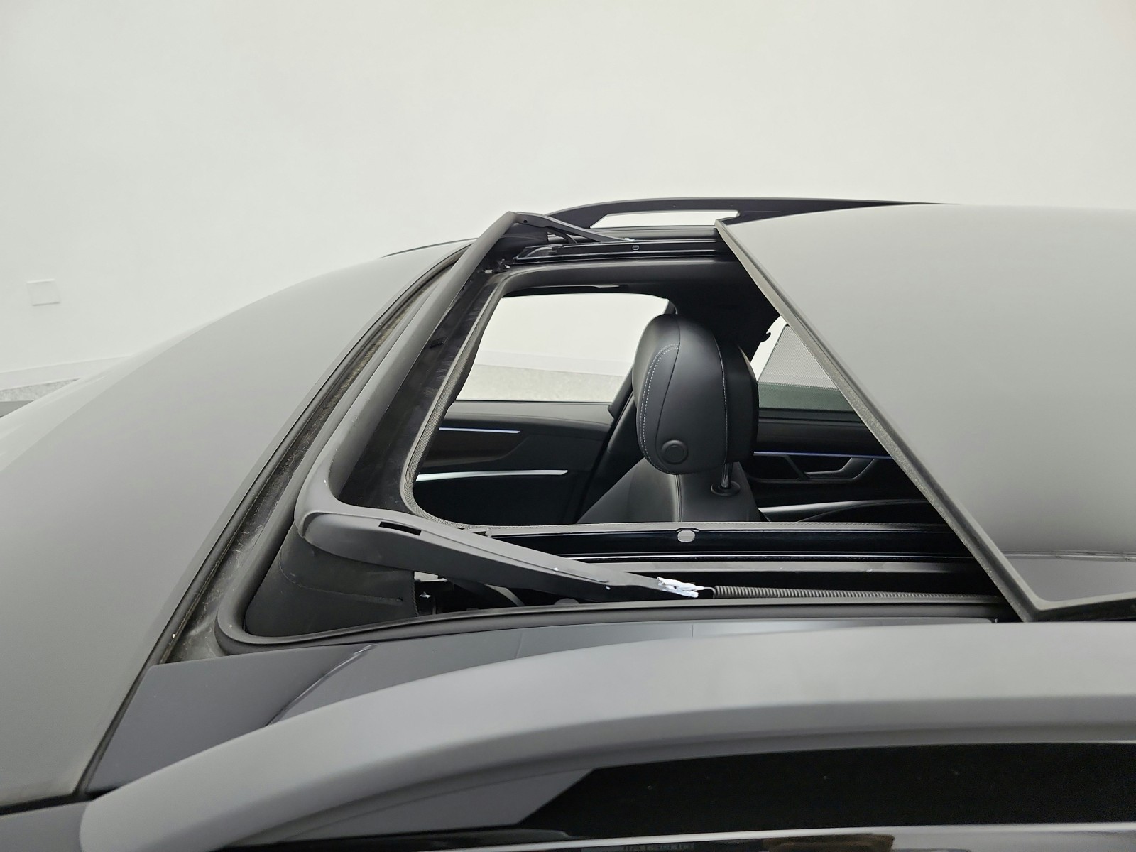 Used 2023 Mythos Black Metallic Audi 3.0 TFSI Premium Plus image 13