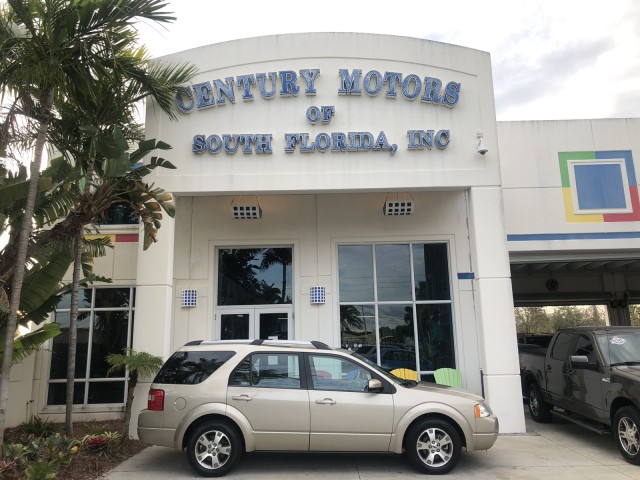 2005 Ford Freestyle Limited, 8 passenger, 3rd row seating, leather, low miles in pompano beach, Florida