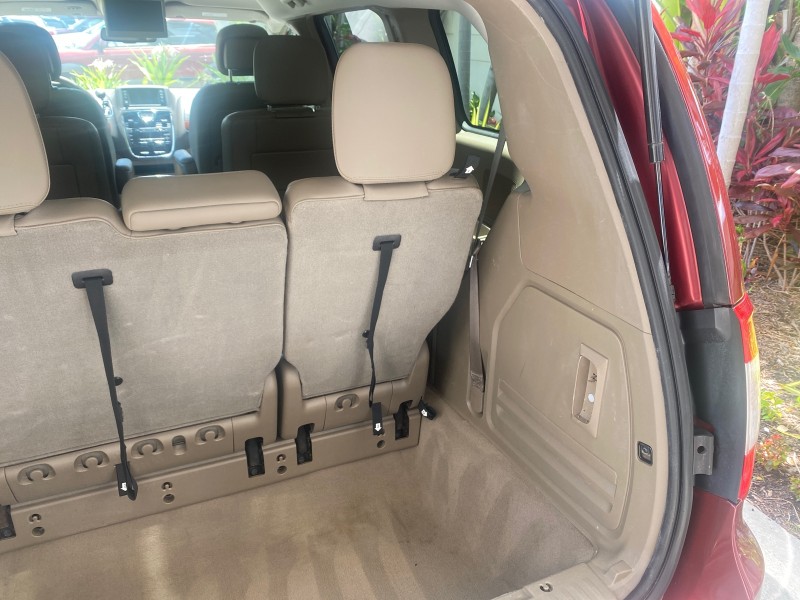 2012 Chrysler Town & Country 1 OWNER LOW MILES 58.411 in , 