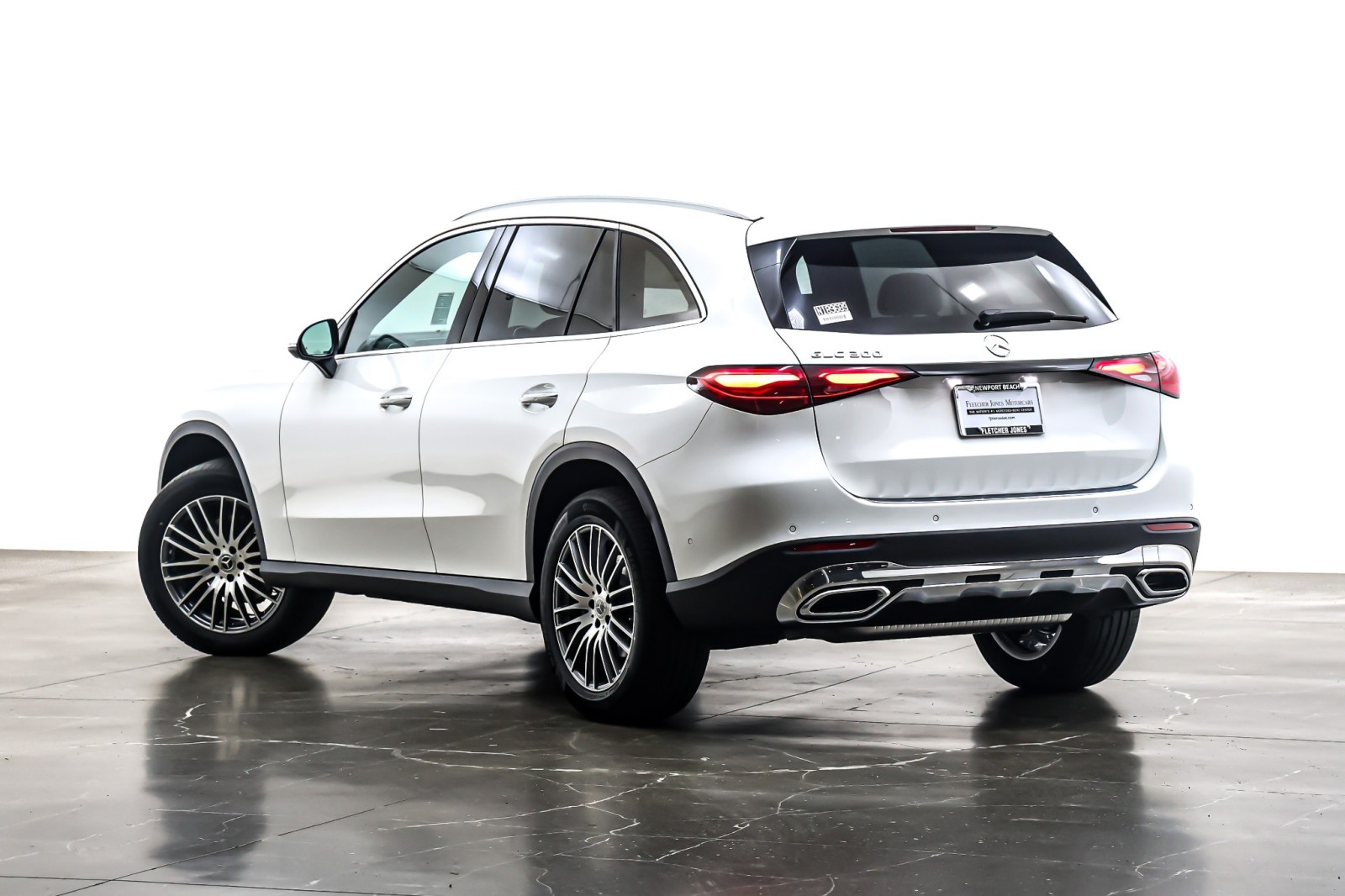 New 2026 Polar White Mercedes-Benz GLC 300 image 12