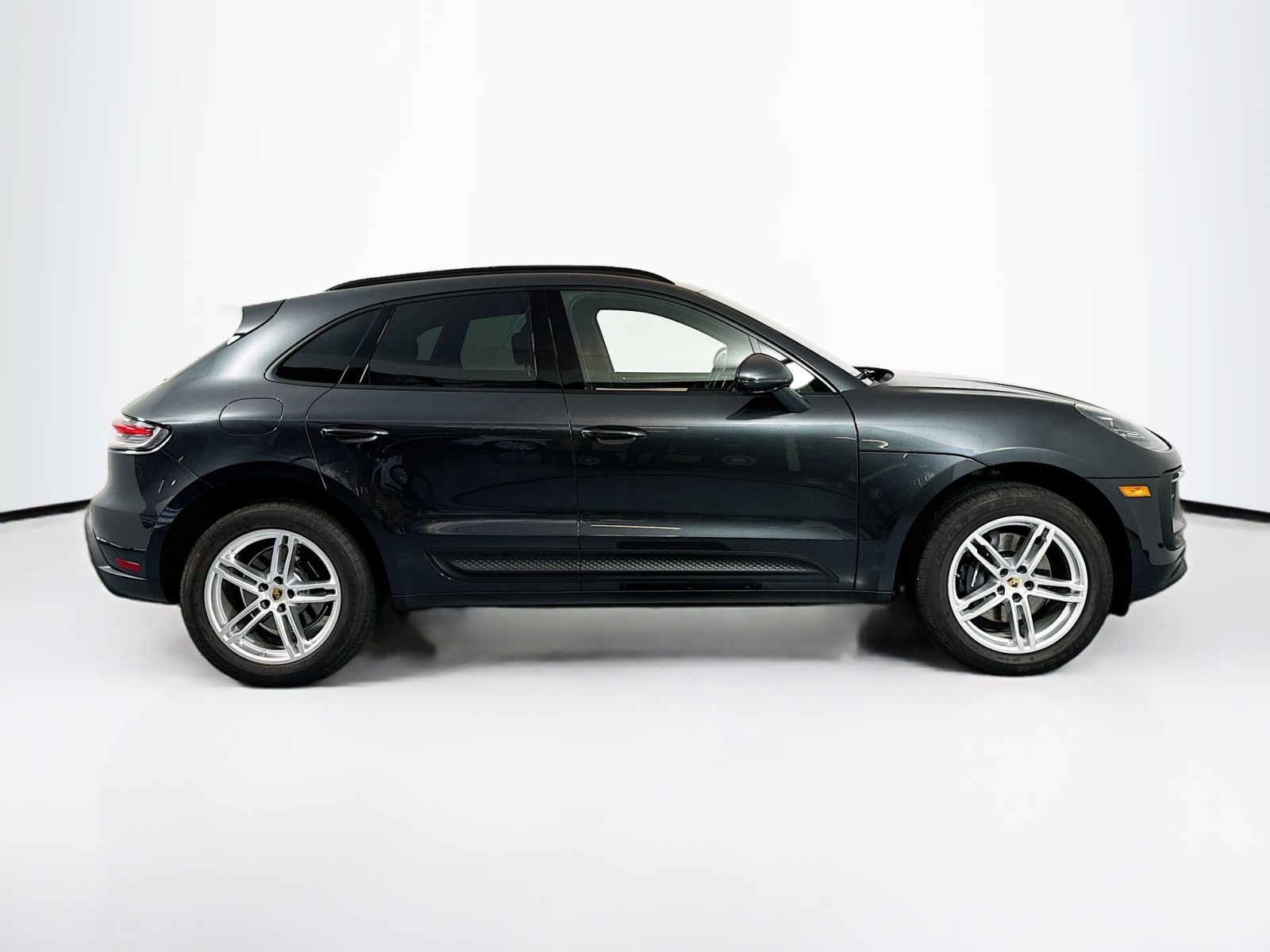 2024 Porsche Macan  4