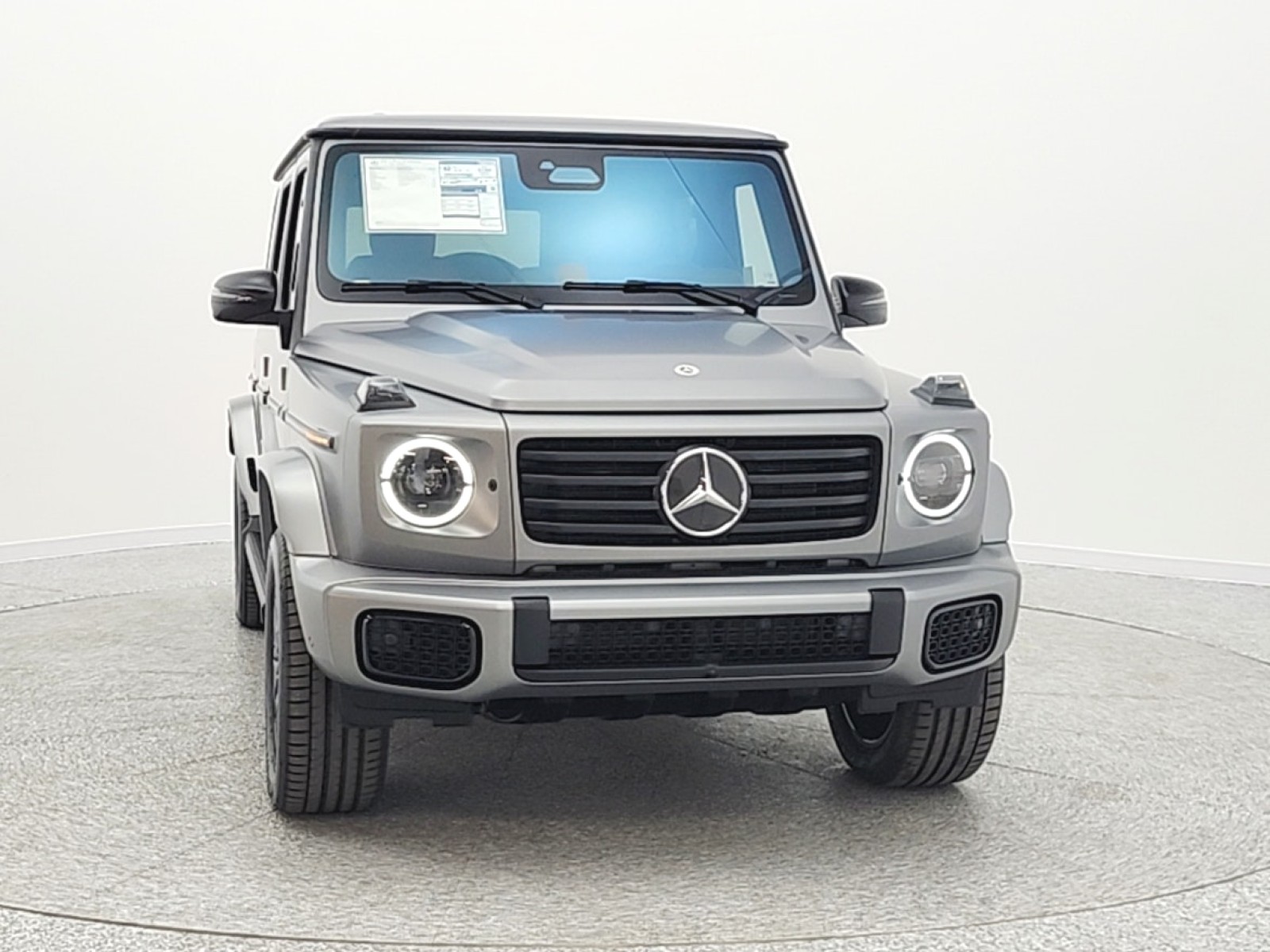 New 2026 MANUFAKTUR Platinum magno Mercedes-Benz G 580e image 2