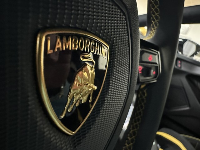 2023 Lamborghini Huracan STO  46