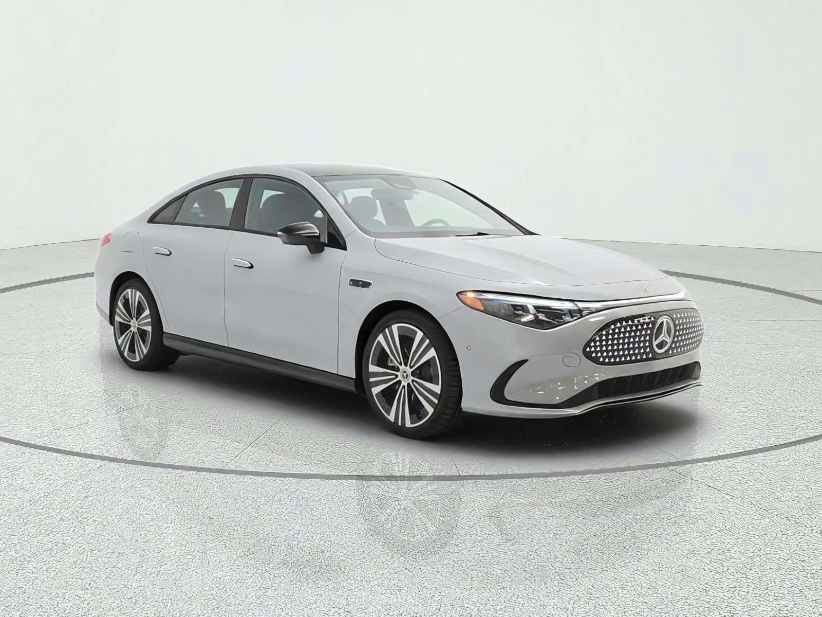 New 2027 MANUFAKTUR Alpine Grey Mercedes-Benz CLA 350 Electric 4MATIC® image 3