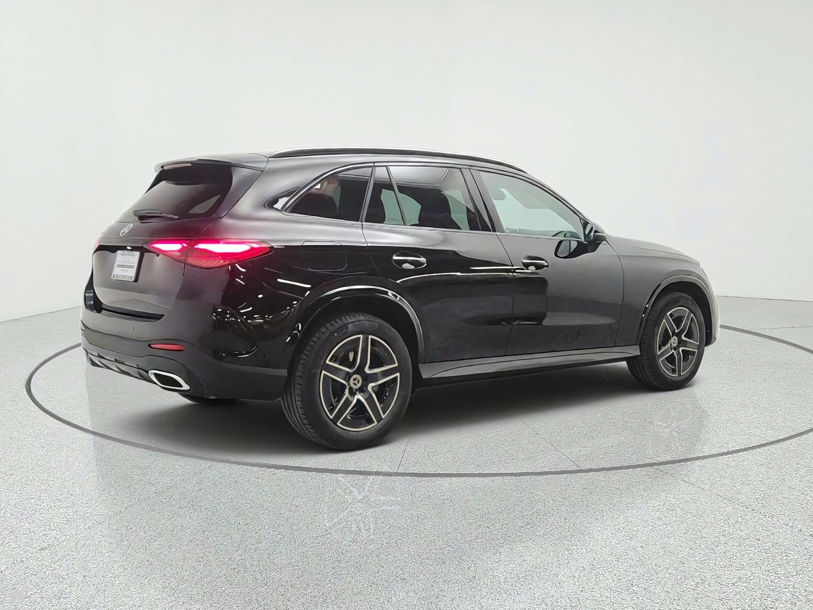 New 2027 Black Mercedes-Benz GLC 300 SUV image 5