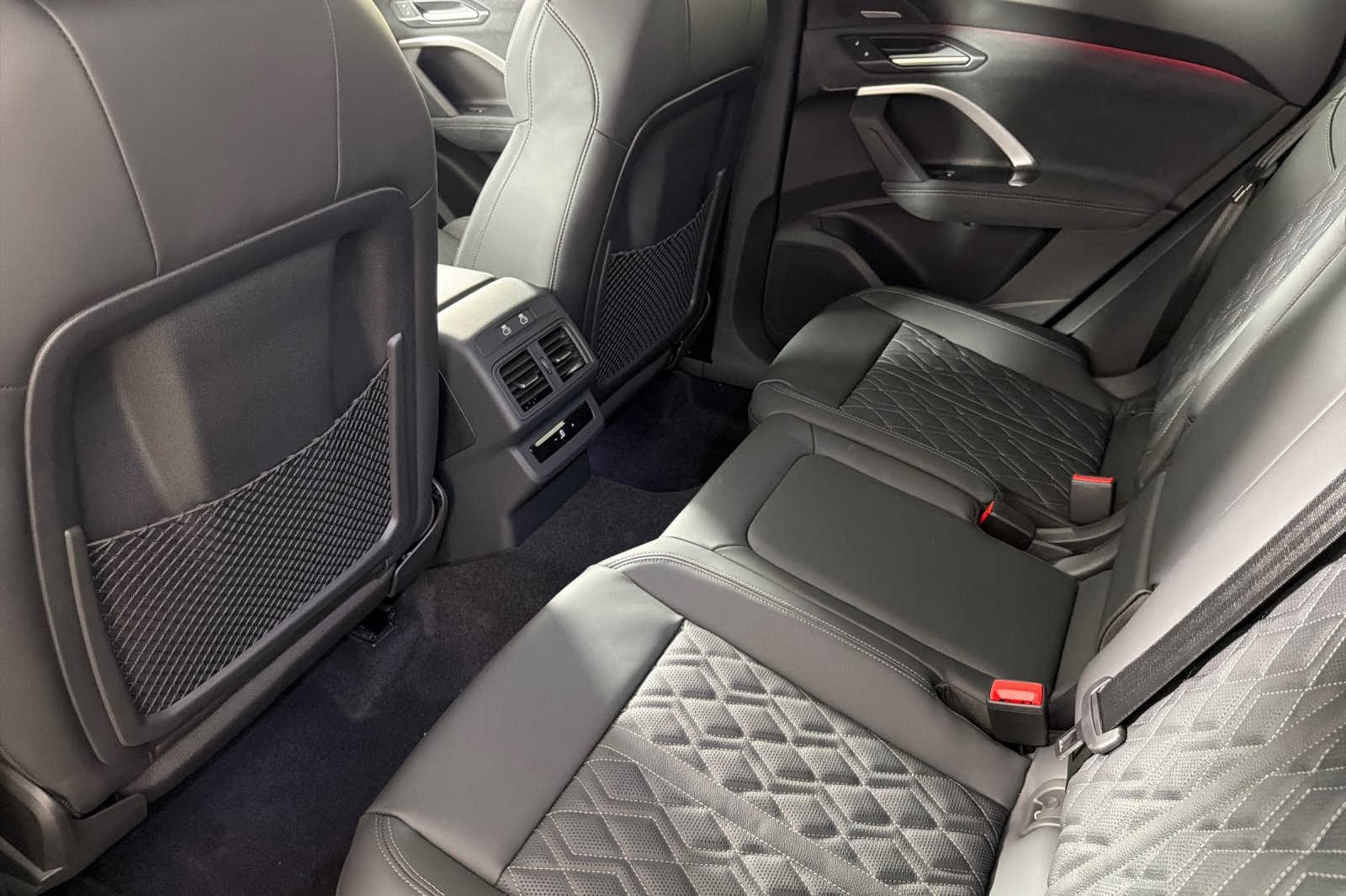 New 2026 Tambora Gray Metallic Audi Premium Plus 3.0 TFSI quattro image 11