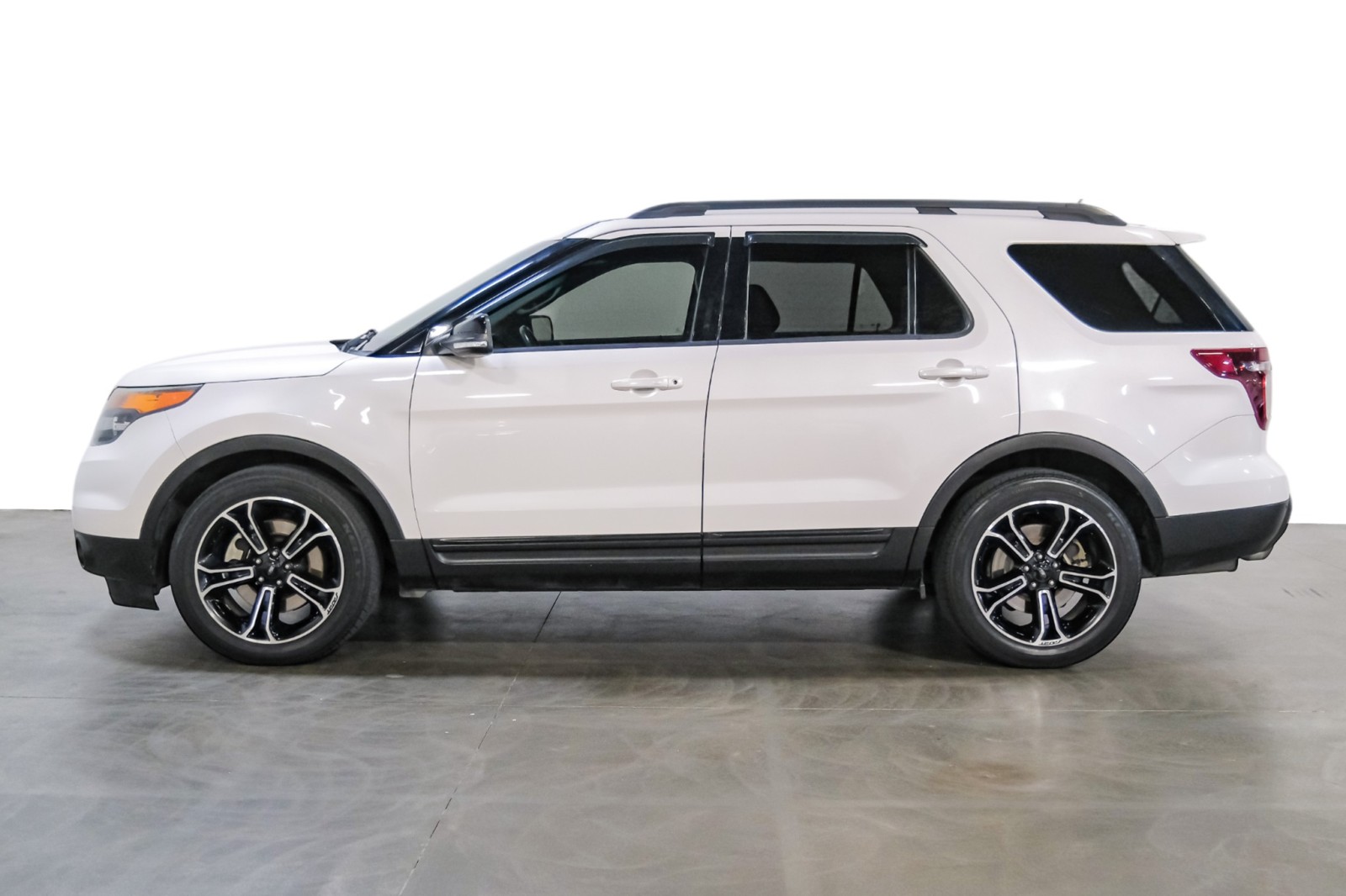 2015 Ford Explorer 4WD Sport 401Apkg PanoRoof PremiumAlloys 3rdRowSeat 9