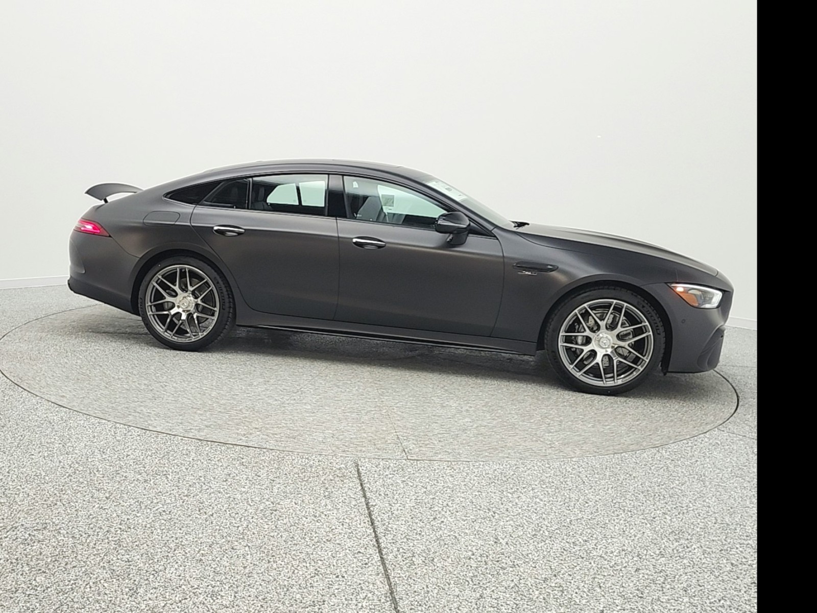 New 2026 MANUFAKTUR Graphite Grey Magno Mercedes-Benz AMG® GT 43 image 4