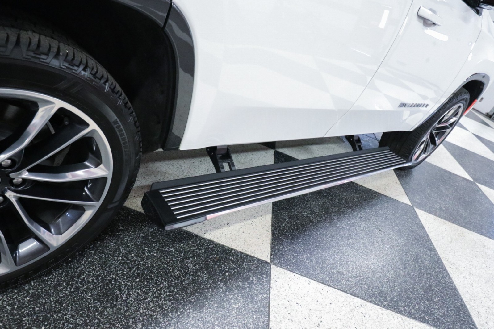 Used Car 2022 Jeep Wagoneer  Series Iii For Sale Under $35,000 In Austin, Texas