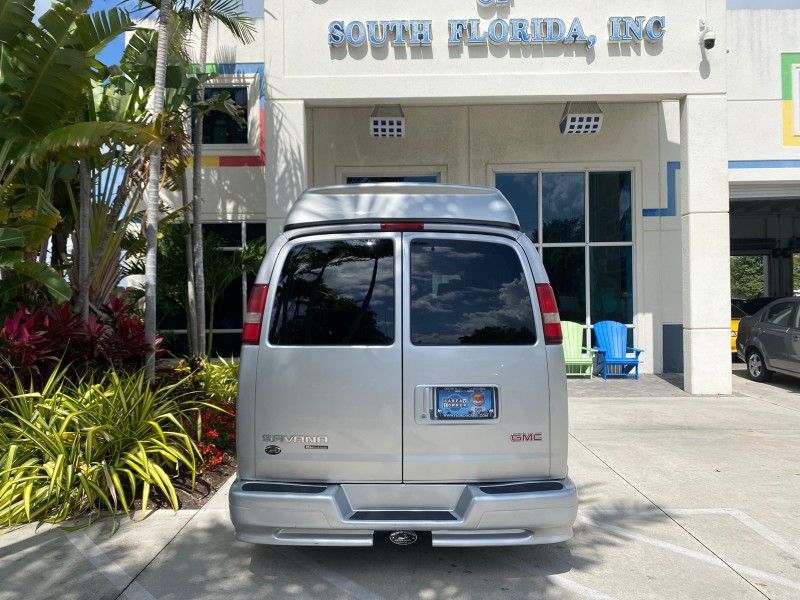 2013 GMC SAVANA HI TOP CONVERSION HANDICAP LIFT LOW MILES 24,857 in , 
