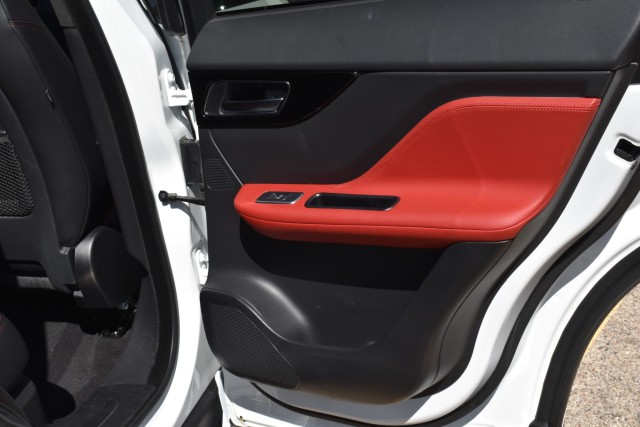 2020 Jaguar F-PACE Navi Leather Pano Roof Heated Front Seats Tech Pkg 37