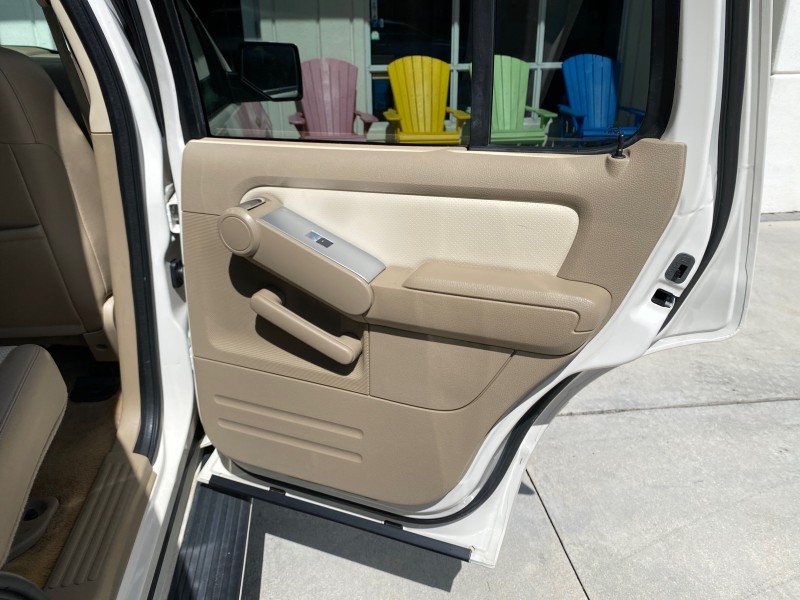 2007 Mercury Mountaineer SUV Premier 1 OWNER in ,