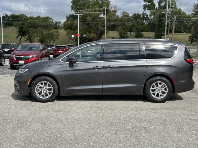 2022 Chrysler Pacifica Touring L 6